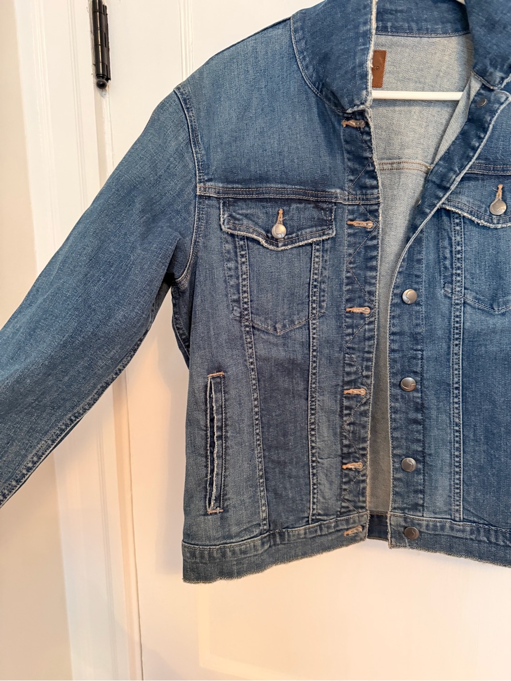 Joe’s Jeans Denim Jacket Medium Blue Stretch Jacket Raw Hem - Picture 3 of 7